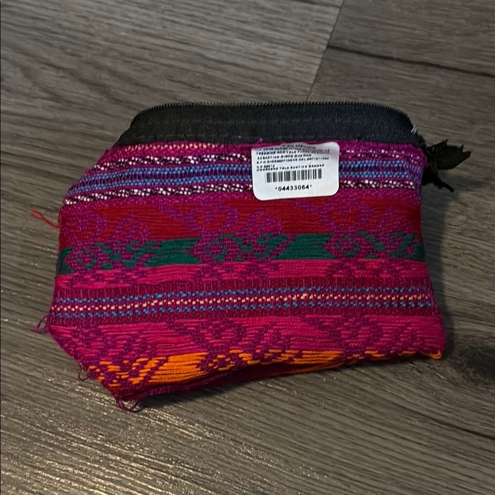NWT Pink and Orange Ethnic Cosmetic Bags with Geometric Patterns - Picture 4 of 5